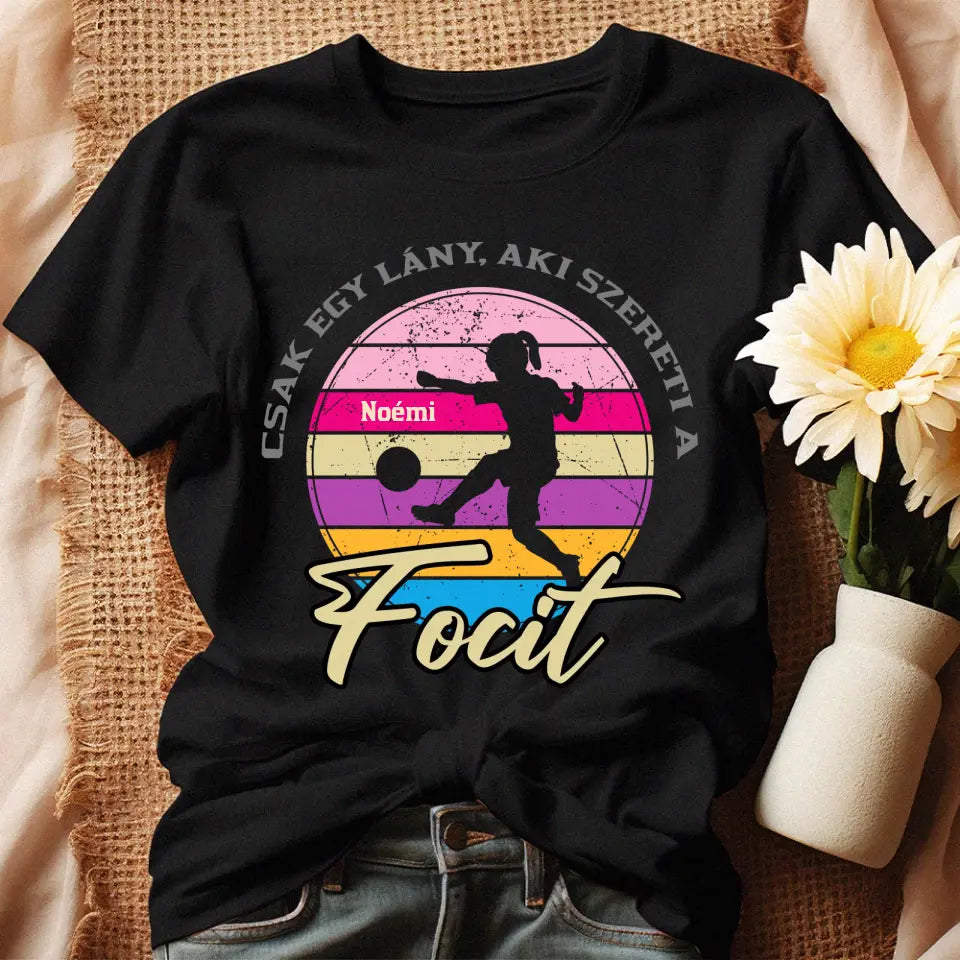Lány, aki szereti a focit póló nőkne