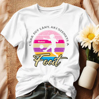 Lány, aki szereti a focit póló nőkne