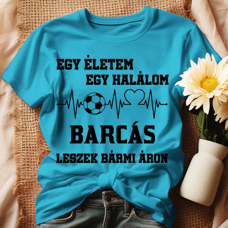 Egyedi focicsapatos póló nőknek