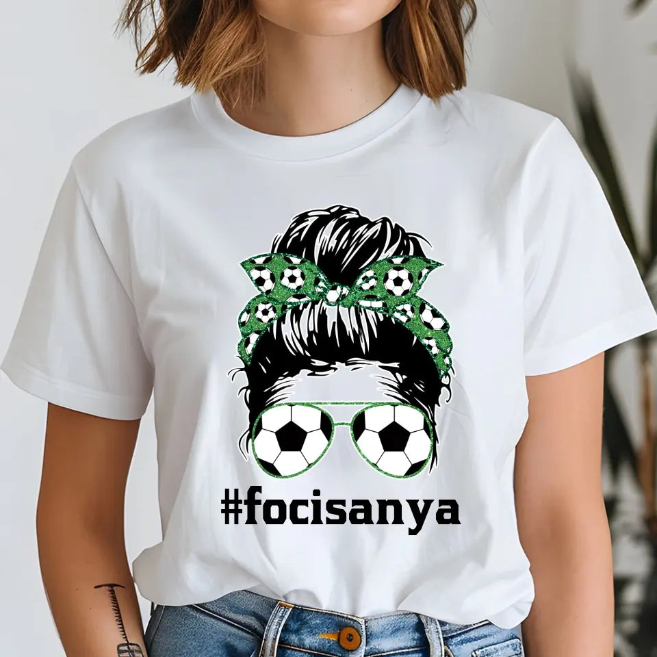 Egyedi feliratos focis póló nőknek