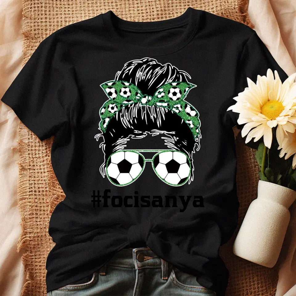 Egyedi feliratos focis póló nőknek