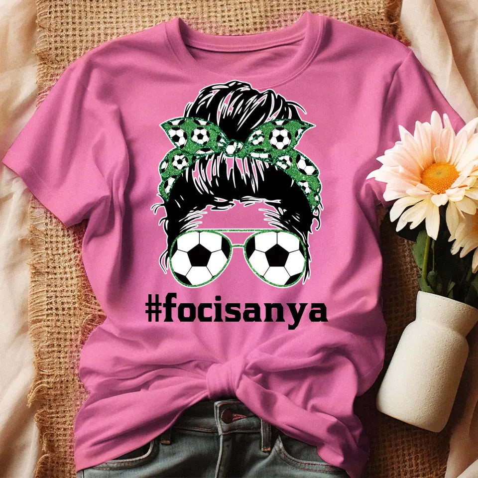 Egyedi feliratos focis póló nőknek