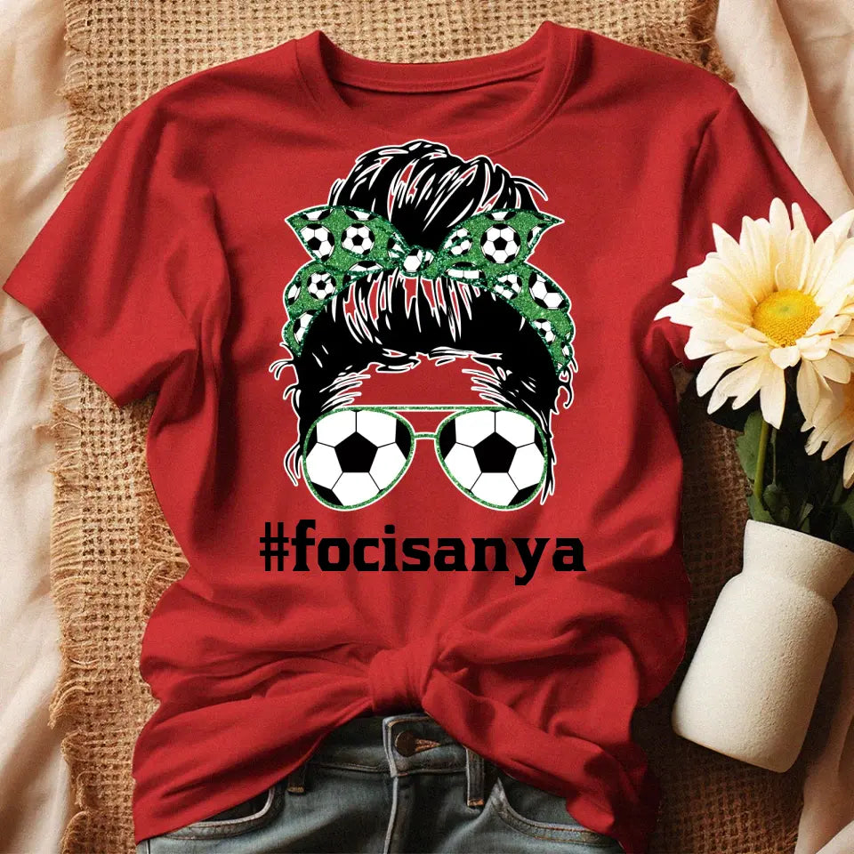 Egyedi feliratos focis póló nőknek