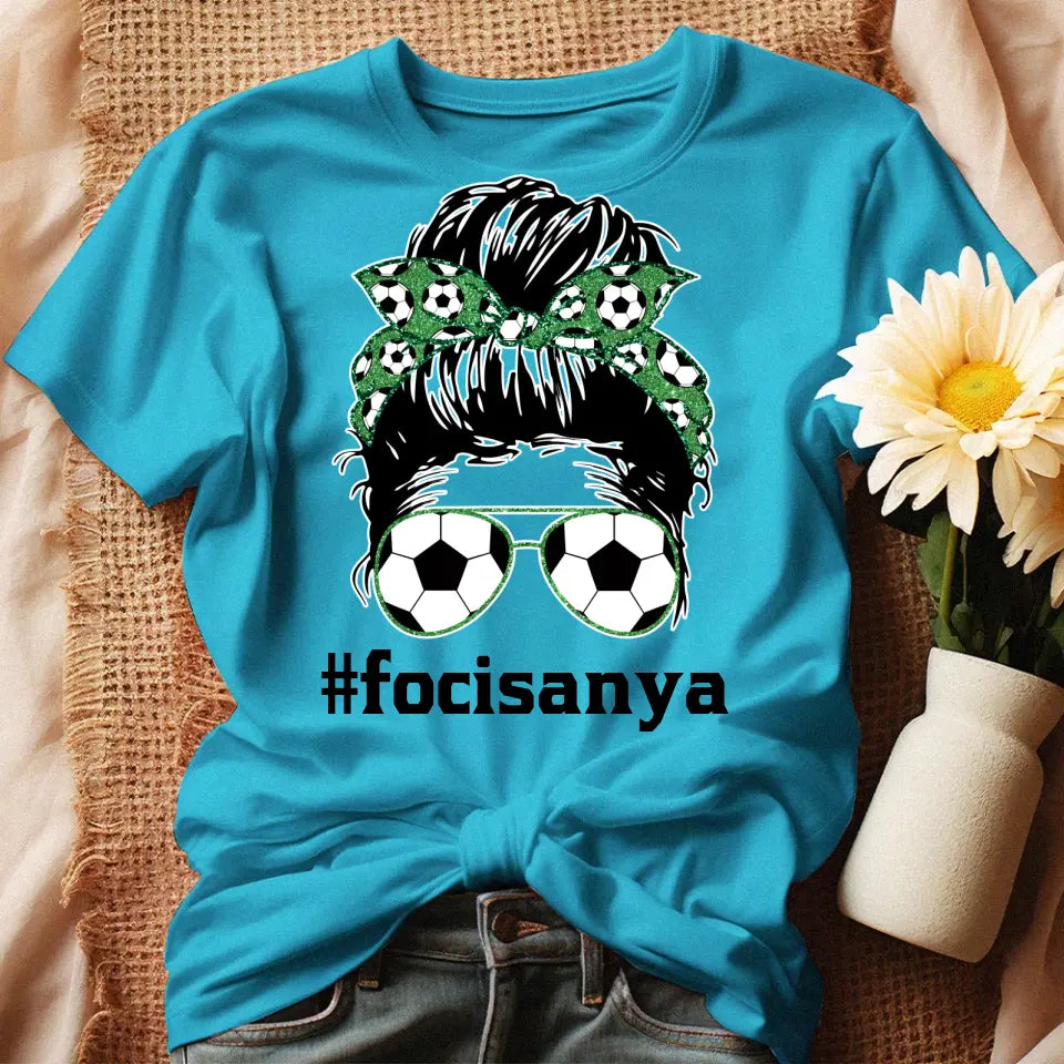 Egyedi feliratos focis póló nőknek