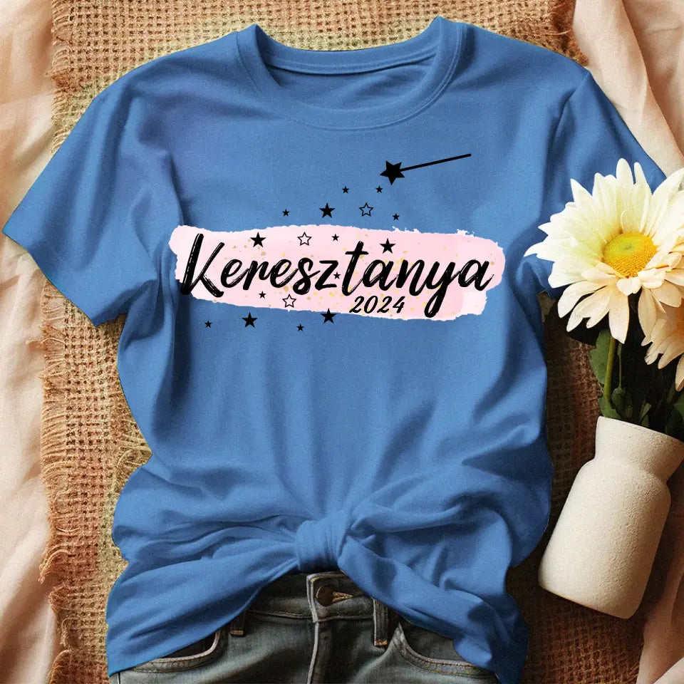 Szerkeszthető keresztanya feliratos ajándék póló dátummal