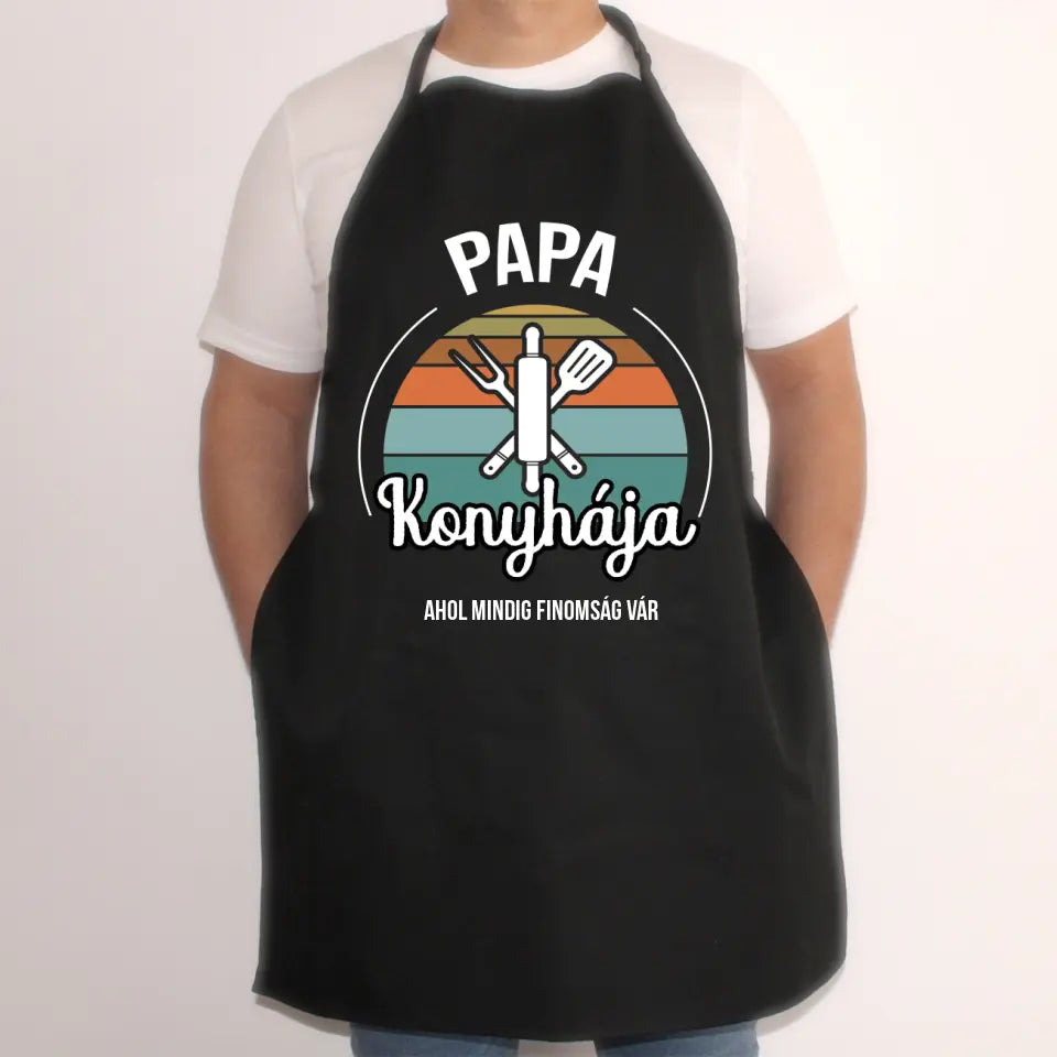 Papa konyhája fekete kötény