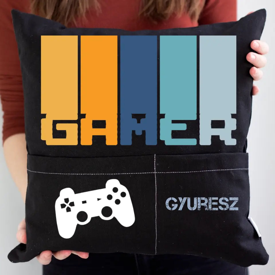 Egyedi neves gamer feliratos zsebes párna a legnagyobb játékosoknak