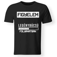 Legénybúcsú folyamatban szerkeszthető feliratos póló