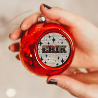 Karácsonyi piros gömbdísz saját névvel