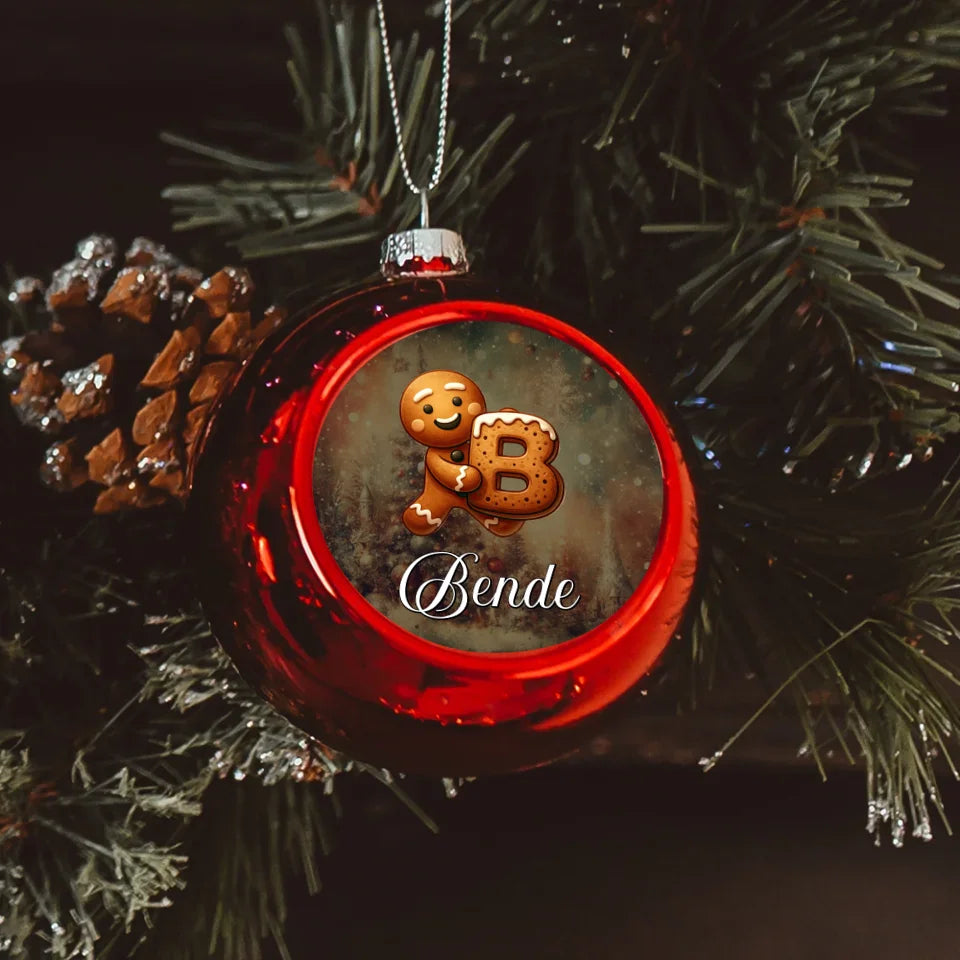 Karácsonyi piros gömbdísz egyedi névvel és kezdőbetűvel