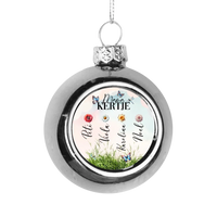 Mama kertje ezüst gömbdísz az unokák neveivel