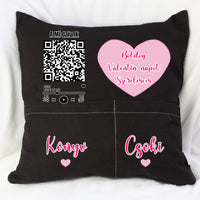 A Mi dalunk - Zsebes párna szerkeszthető QR kóddal Valentin napra