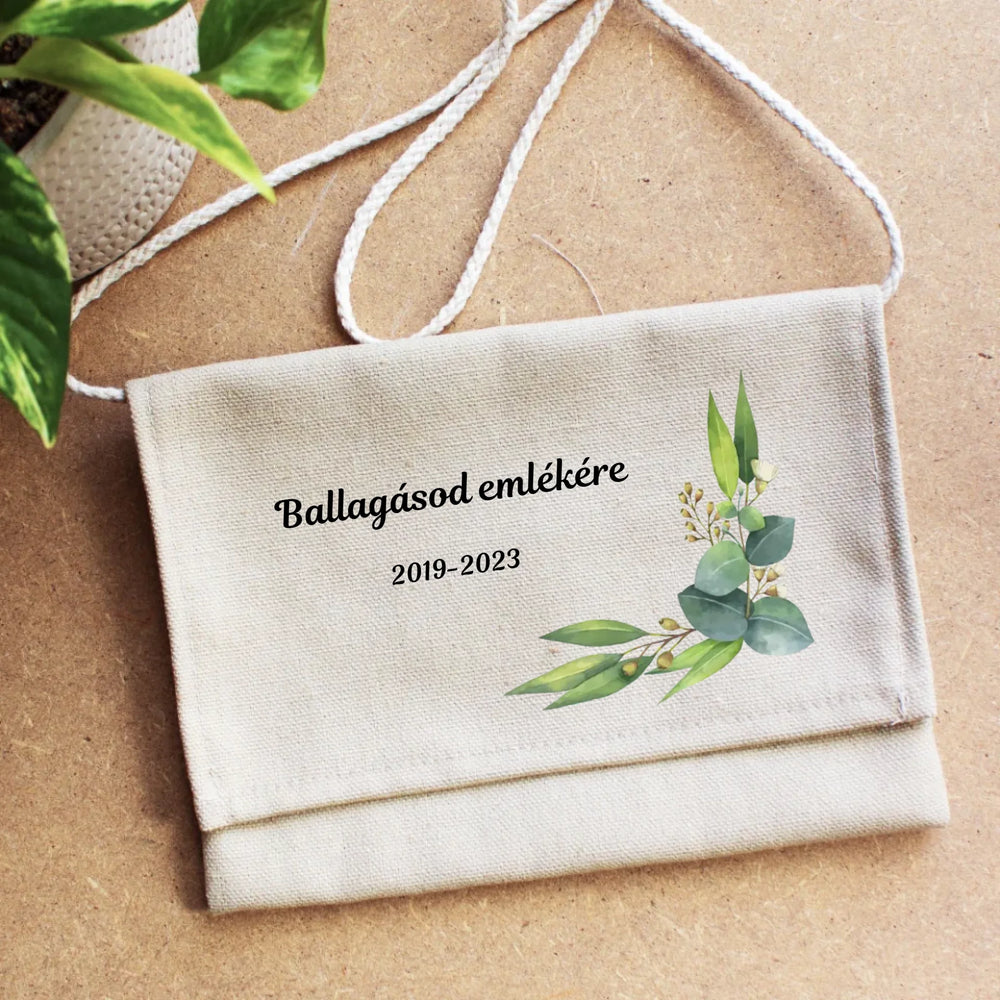 Ballagási tarisznya virág mintával és idézettel