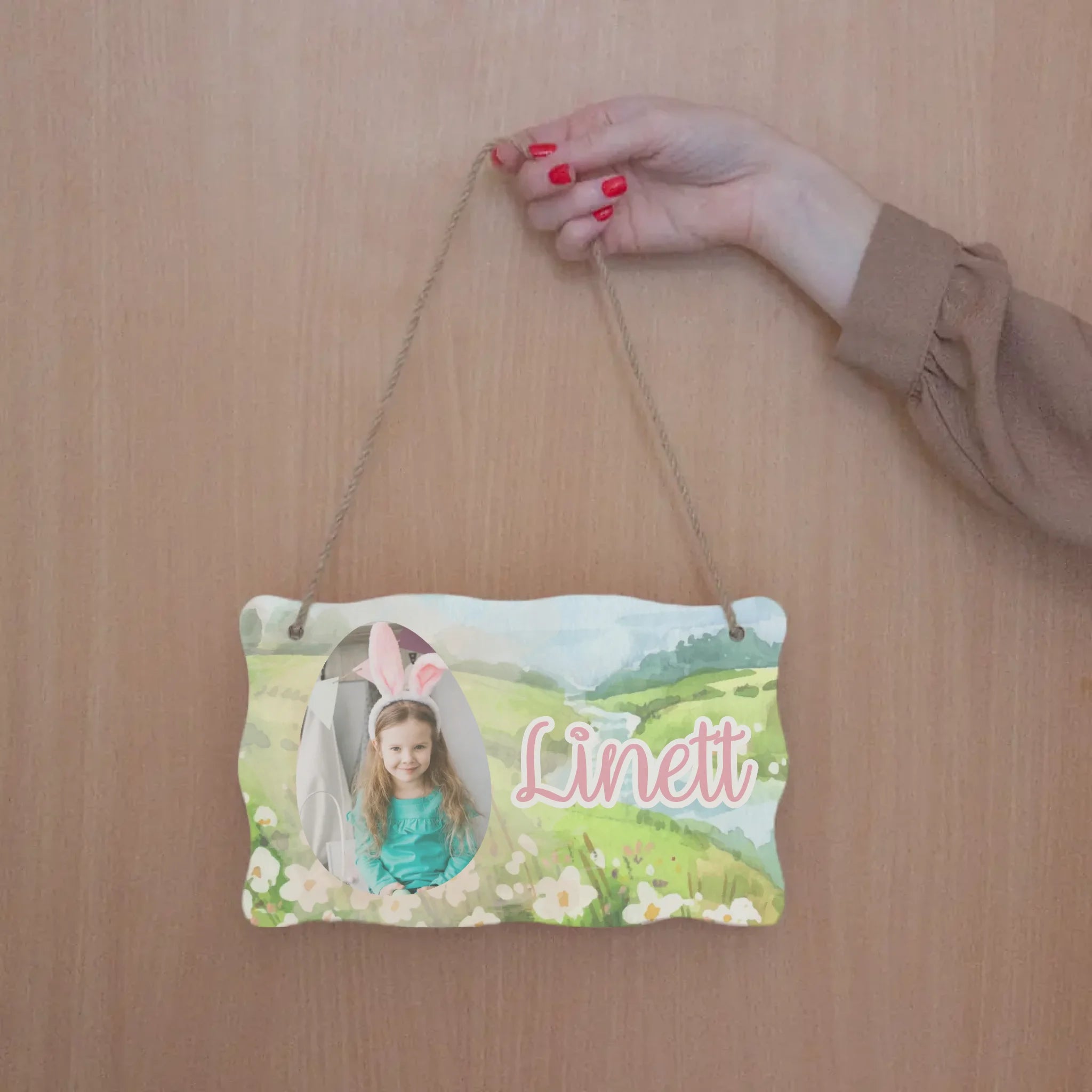 Húsvéti ajtó kopogtató fa dísztábla gyerekeknek egyedi képpel