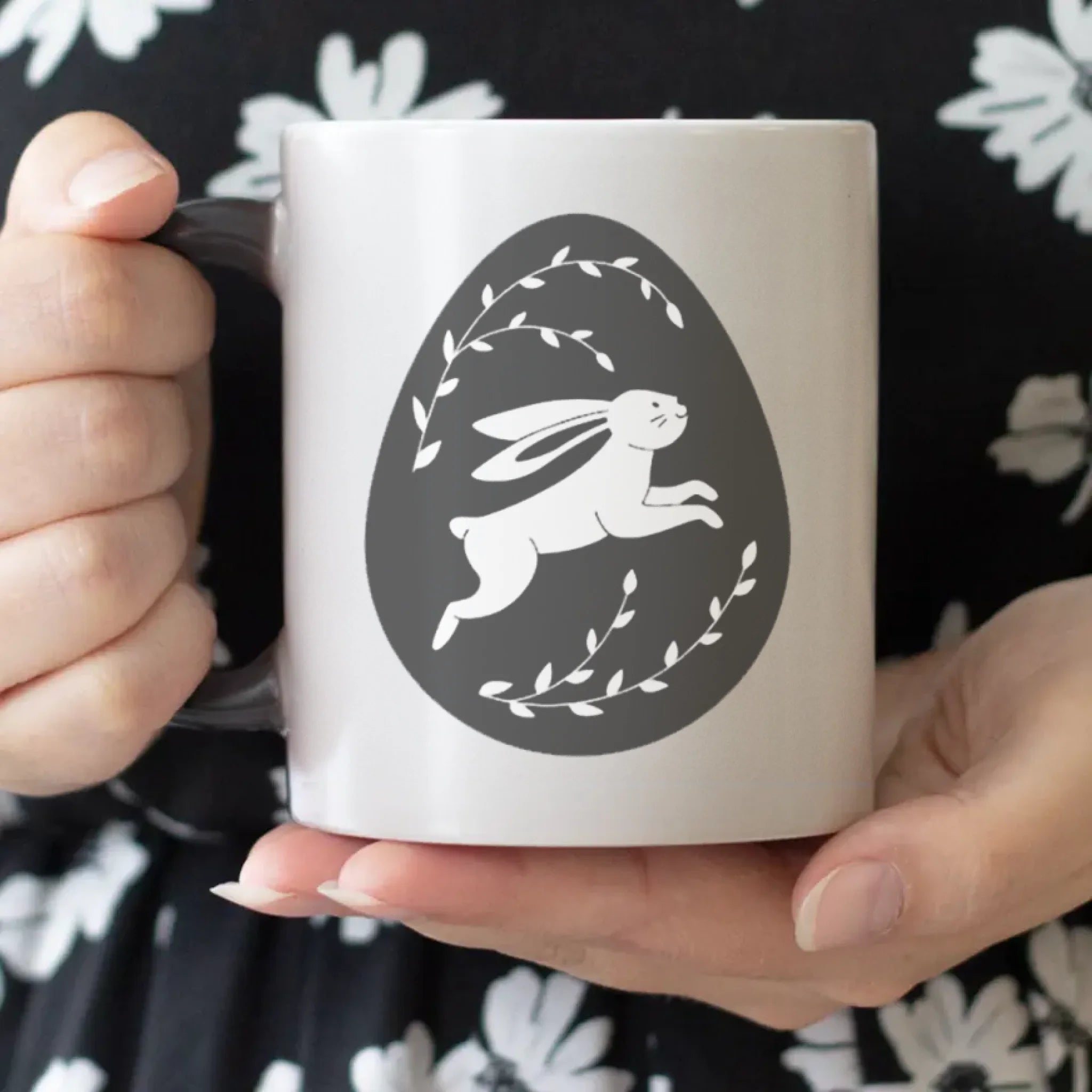 Húsvéti Nyuszitojásos ajándék bögre egyedi névvel