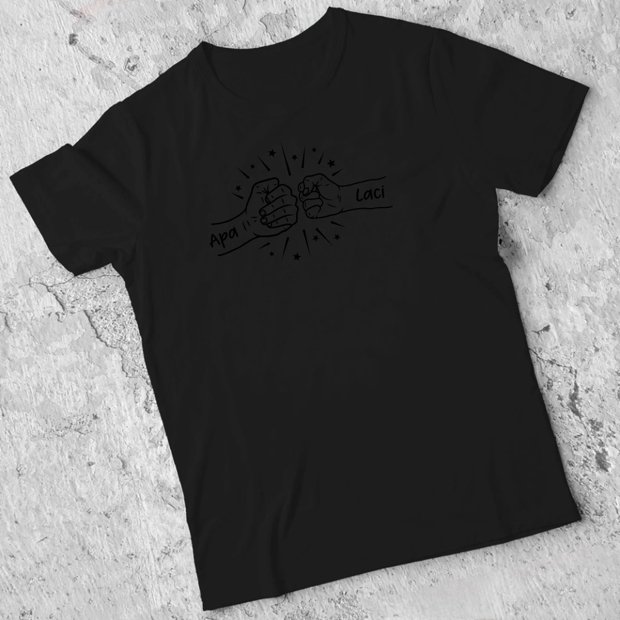  Egyedi neves ajándék póló apáknak kezes mintával