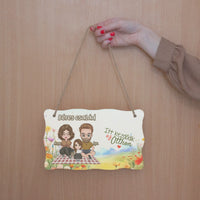 Ajtó kopogtató fa dísztábla szerkeszthető család karakterekkel