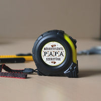 Ajándék Papáknak - Mérhetetlenül szeretünk Papa egyedi neves mérőszalag