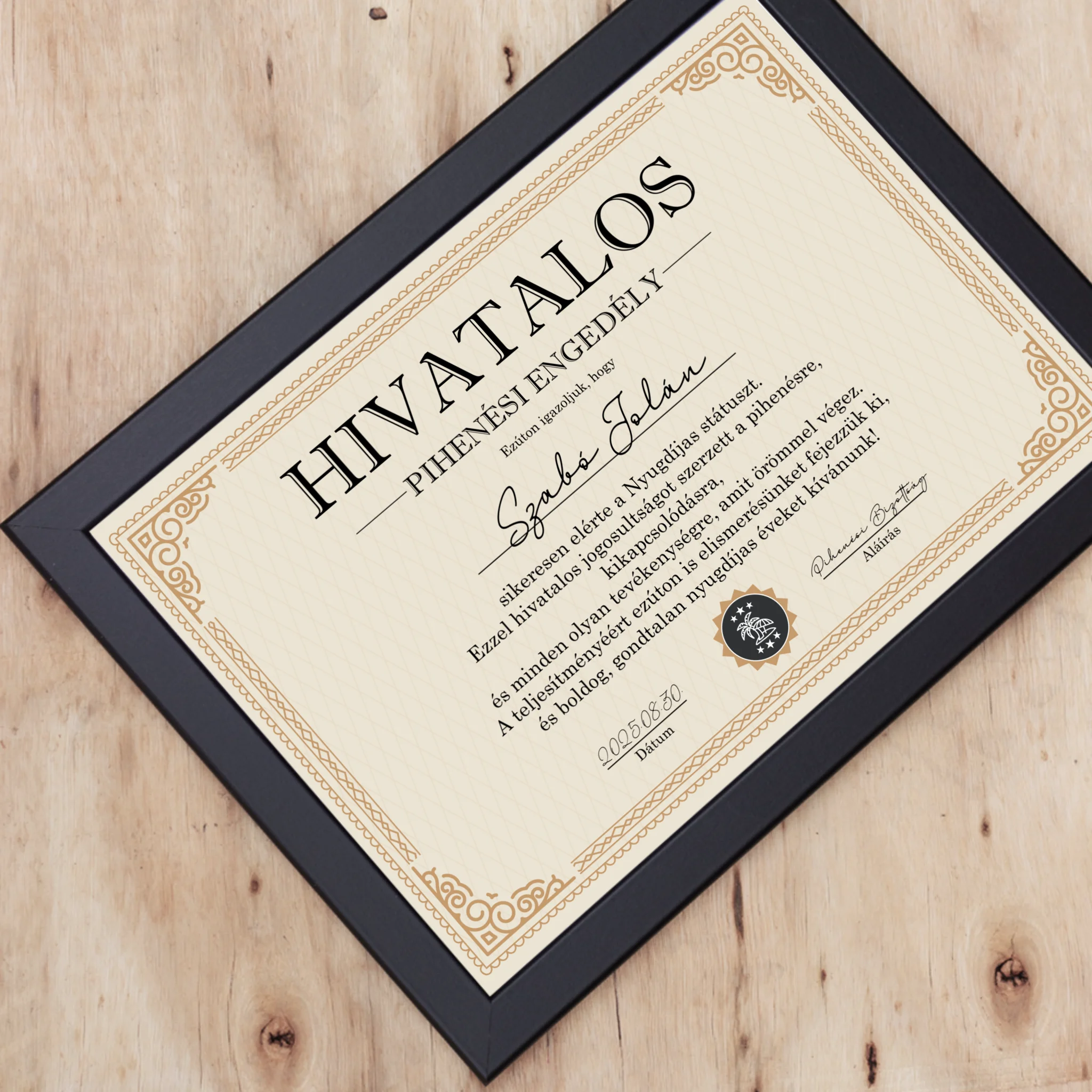 Hivatalos Pihenési Engedély - személyre szabható ajándék falikép nyugdíjasoknak 