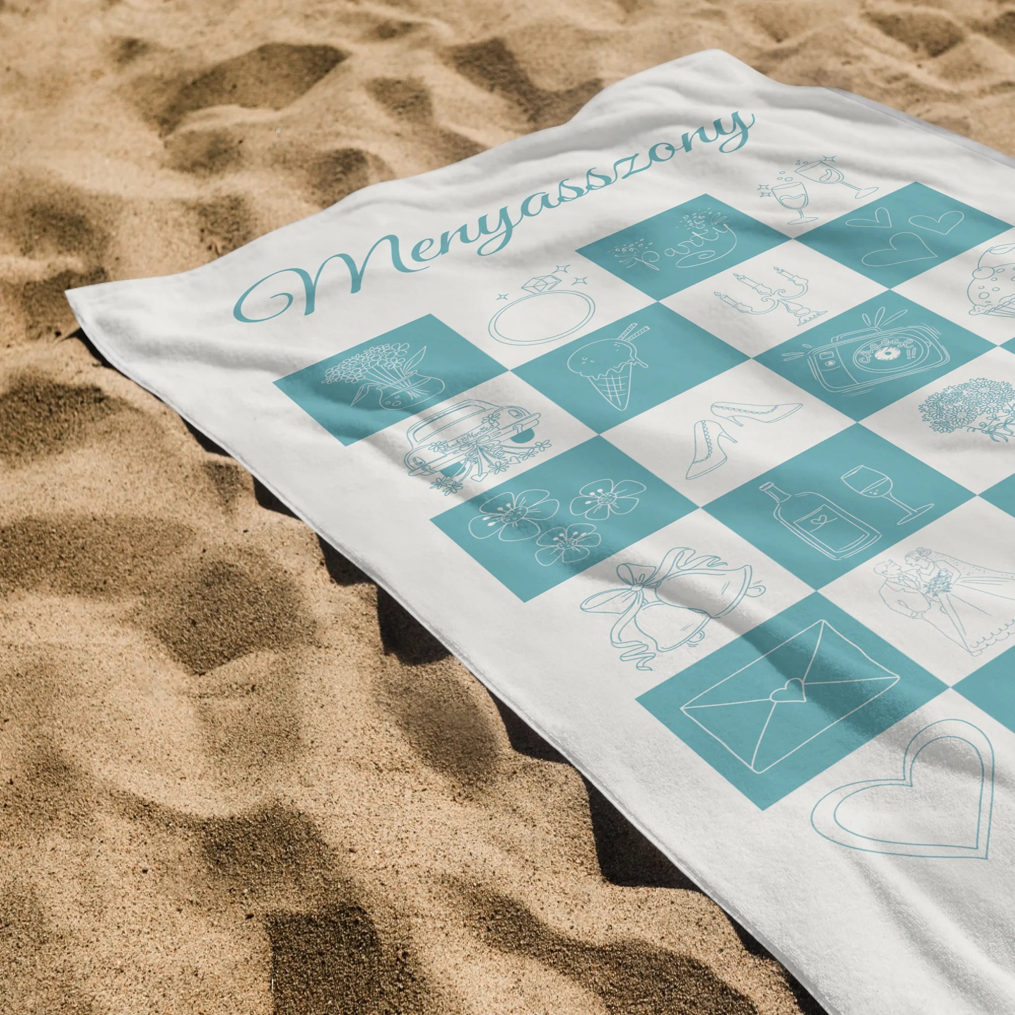 Egyedi törölköző lánybúcsúra – kockás mintával és felirattal