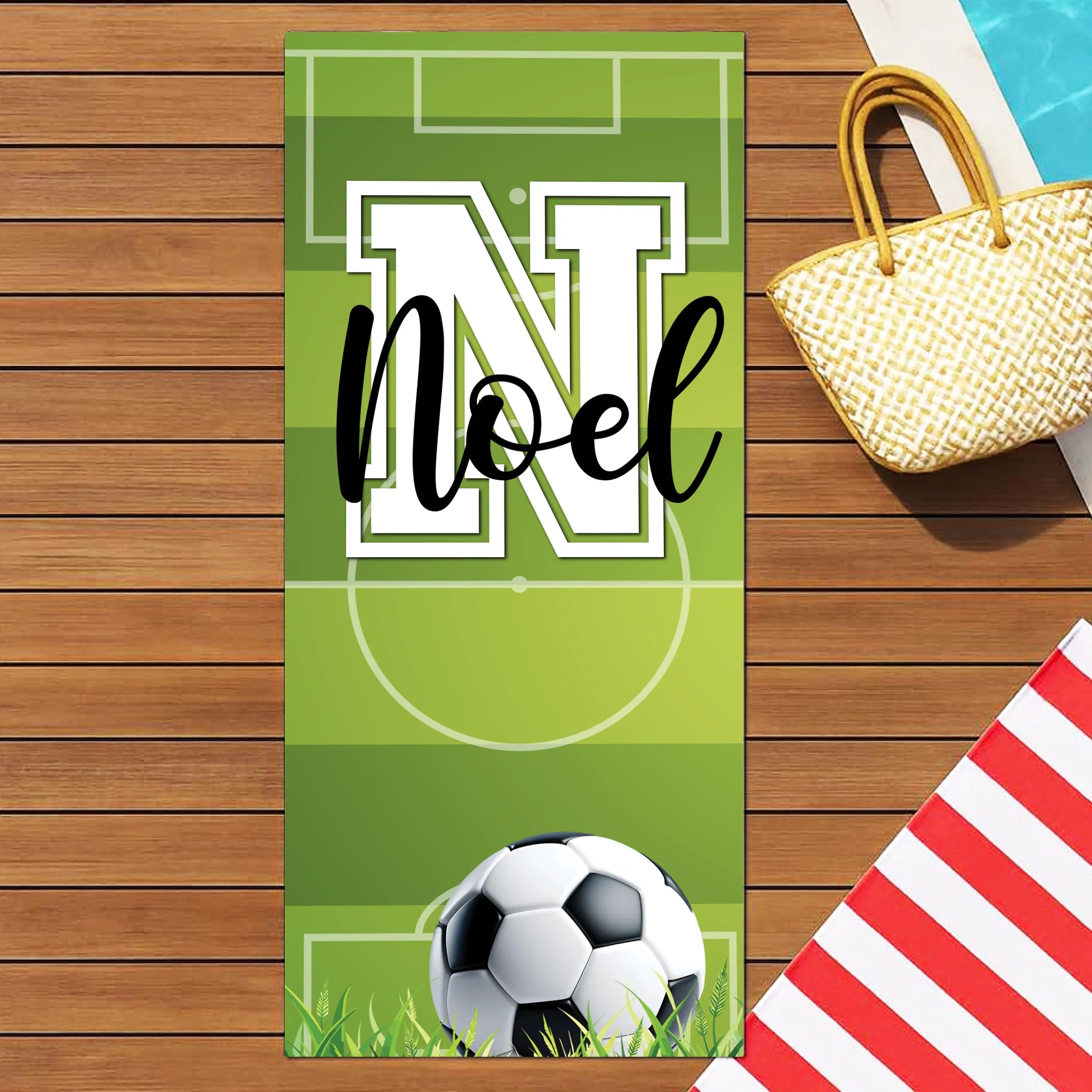 Ajándék focistáknak - személyre szabott strandtörölköző névvel