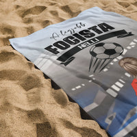 Szerkeszthető karakteres egyedi törölköző lány focistáknak