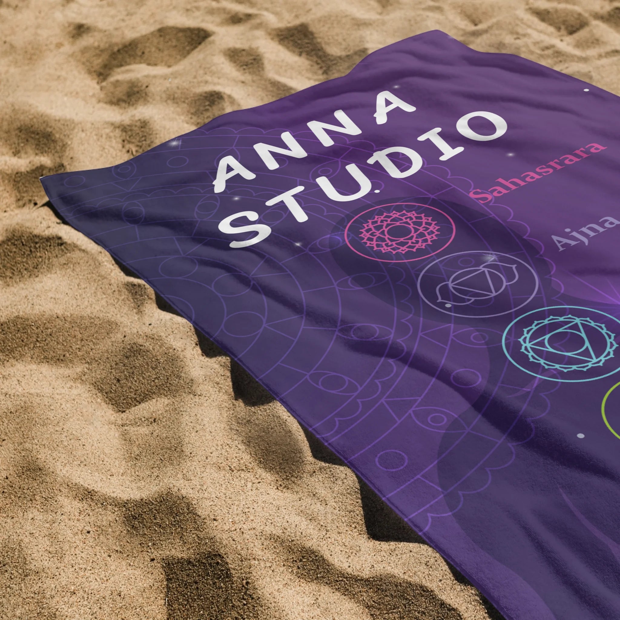 Csakra mintás törölköző egyedi névvel