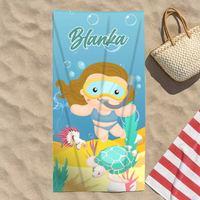 Egyedi strandtörölköző gyerekeknek személyre szabható lányos mintával