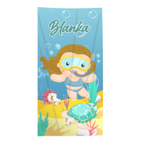 Egyedi strandtörölköző gyerekeknek személyre szabható lányos mintával