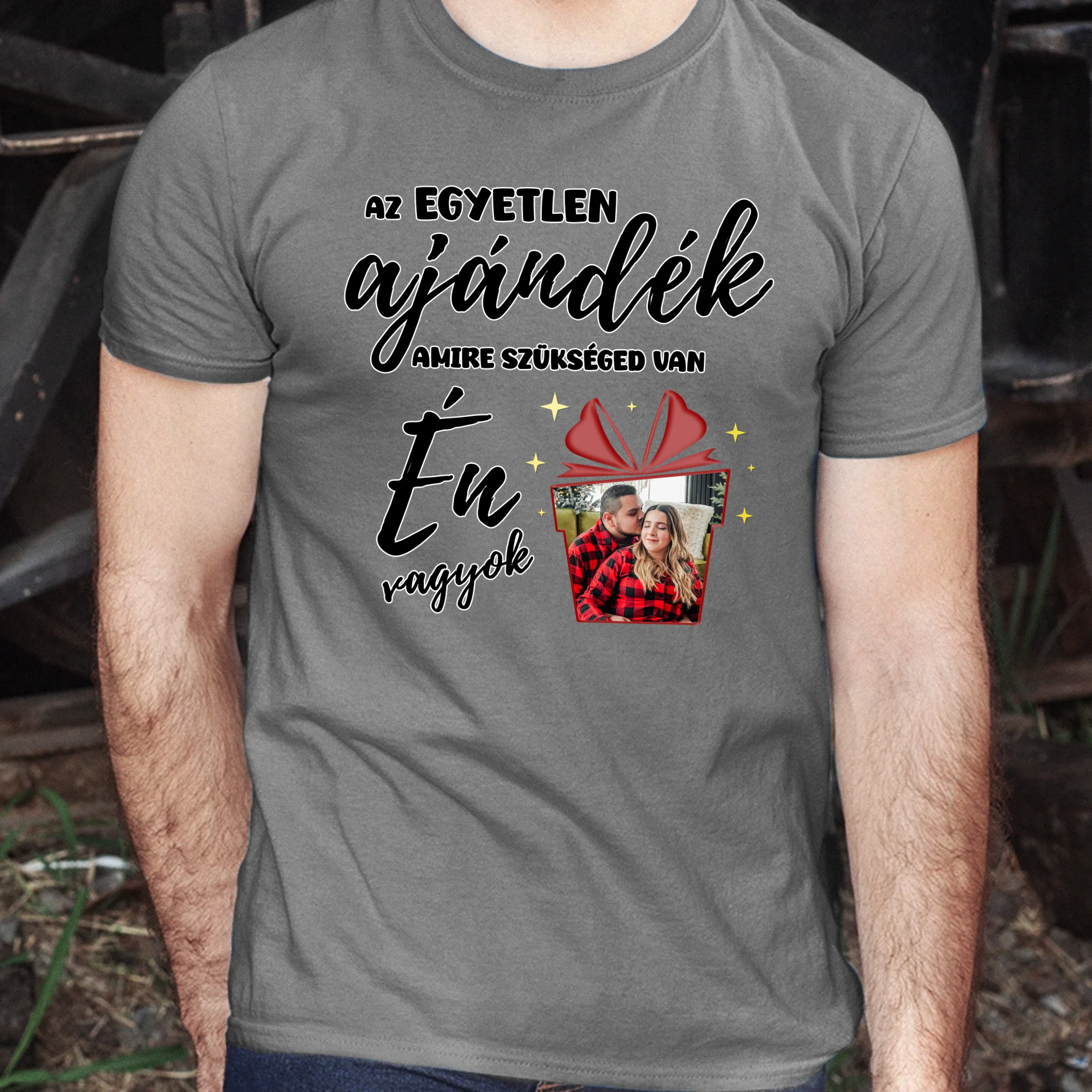 Az egyetlen ajándék amire szükséged van - vicces karácsonyi férfi póló