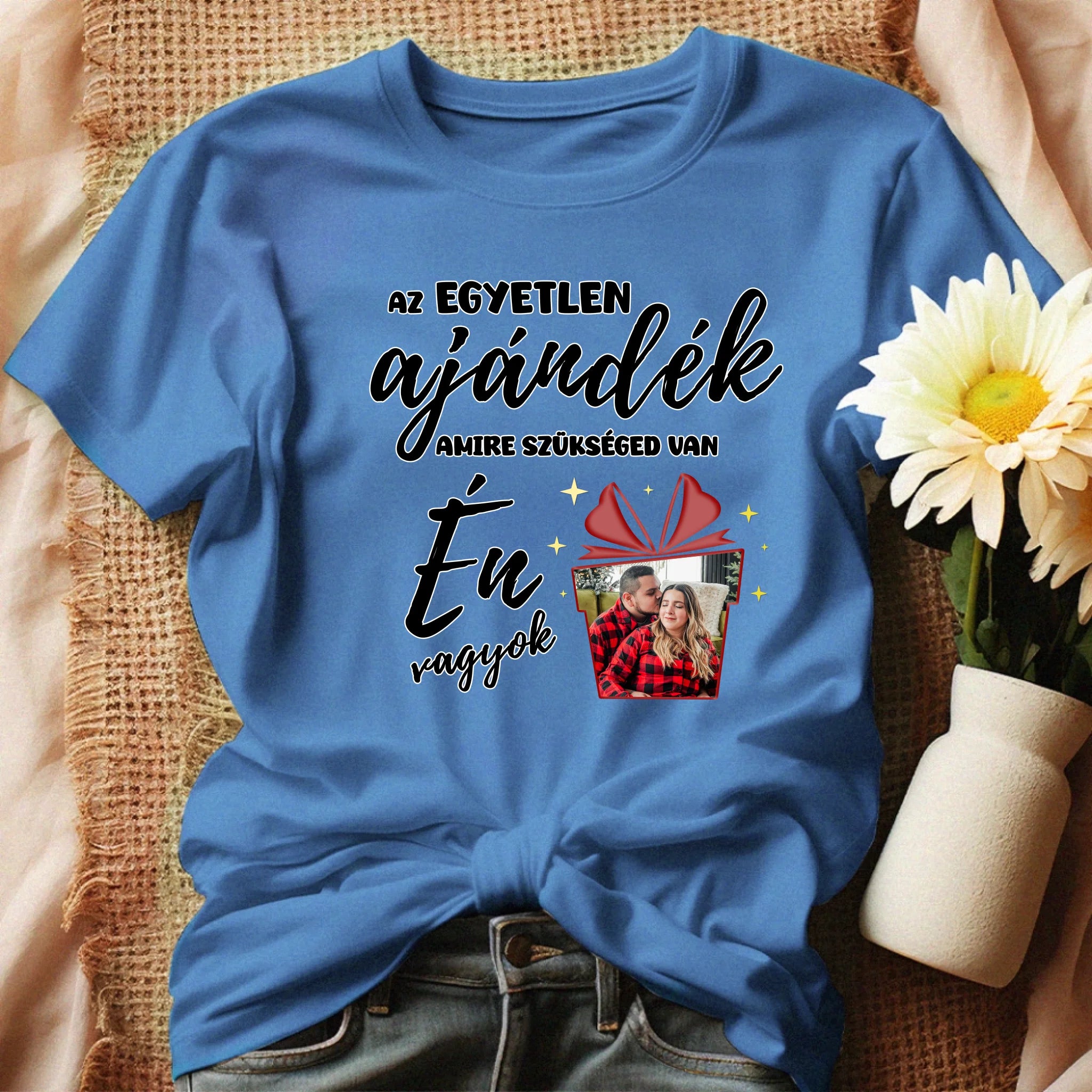 Az egyetlen ajándék amire szükséged van - vicces karácsonyi női póló