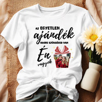 Az egyetlen ajándék amire szükséged van - vicces karácsonyi női póló