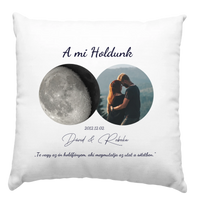 A mi holdunk - egyedi képes szerkeszthető feliratos ajándék párna