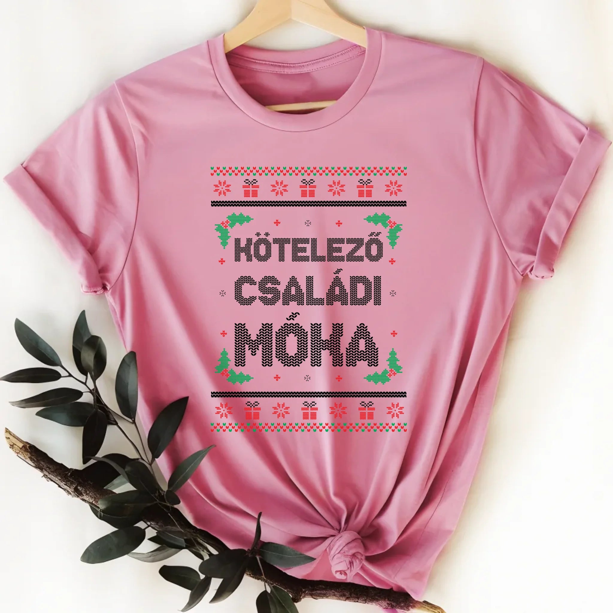 Kötelező családi móka - vicces feliratos karácsonyi női póló