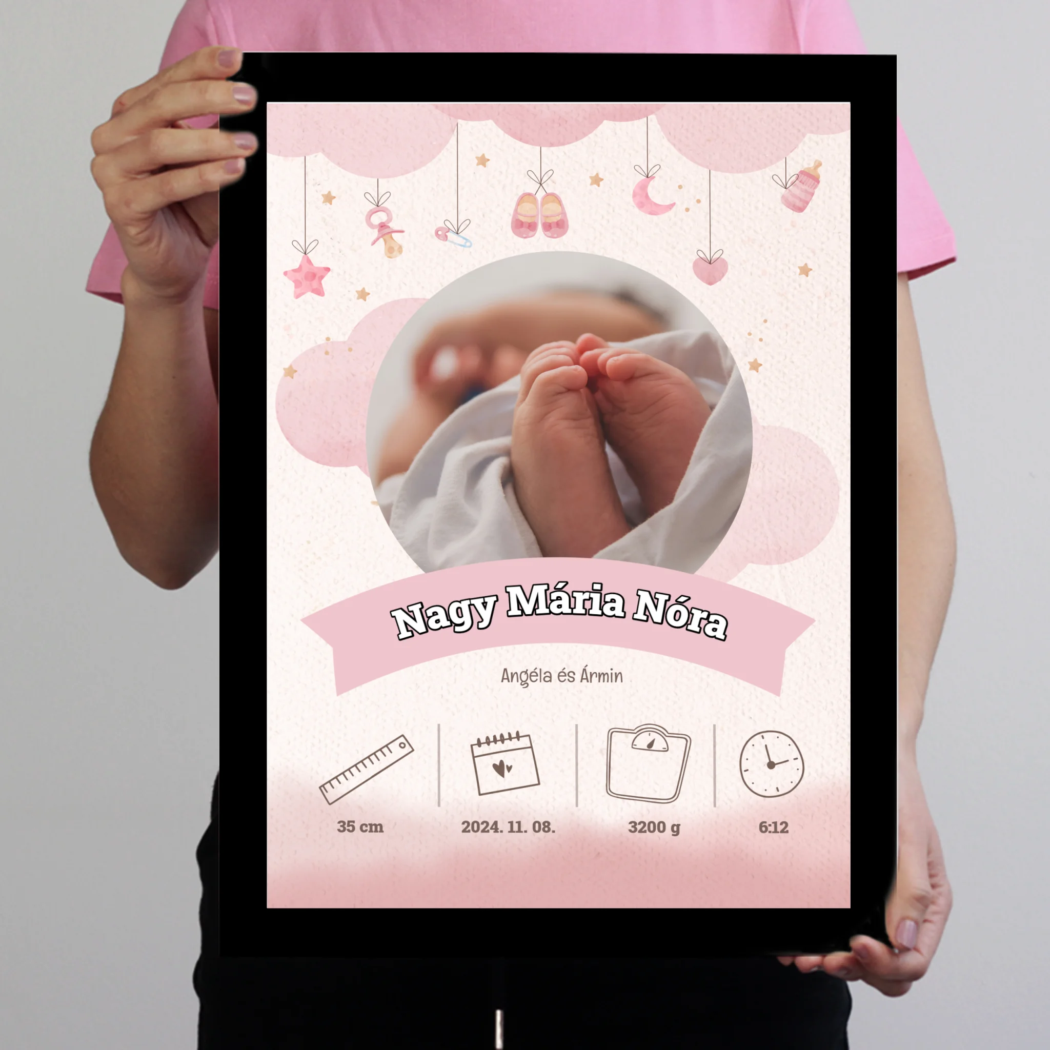 Megérkeztem falikép adatokkal babaköszöntő ajándék szülőknek