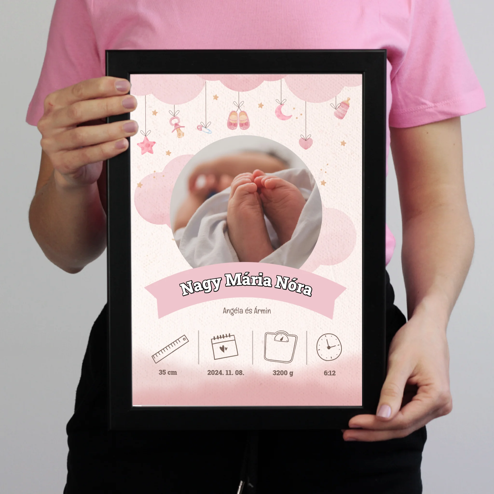 Megérkeztem falikép adatokkal babaköszöntő ajándék szülőknek