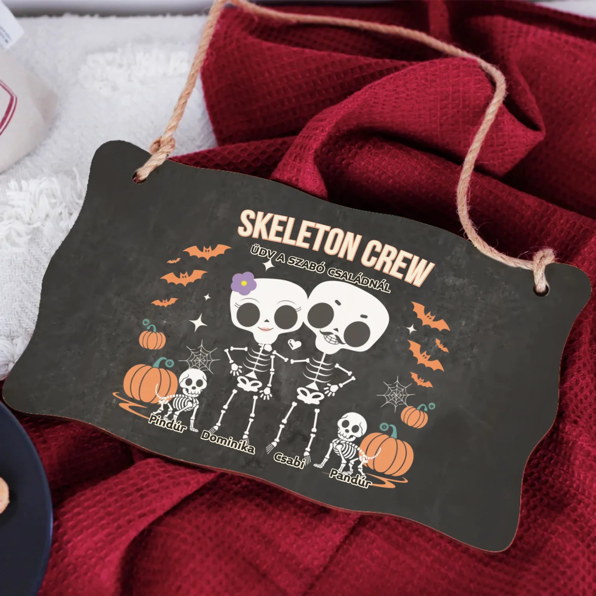 Személyre szabható őszi Halloweeni fali dekor tábla - Skeleton Crew családi ajándék pároknak