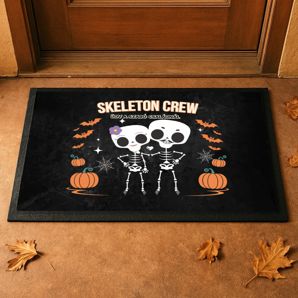 Személyre szabható őszi Halloweeni lábtörlő - Skeleton Crew családi ajándék pároknak