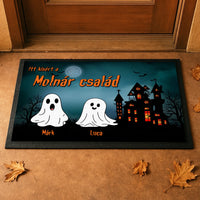 Személyre szabható halloweeni lábtörlő - névvel és szellemekkel