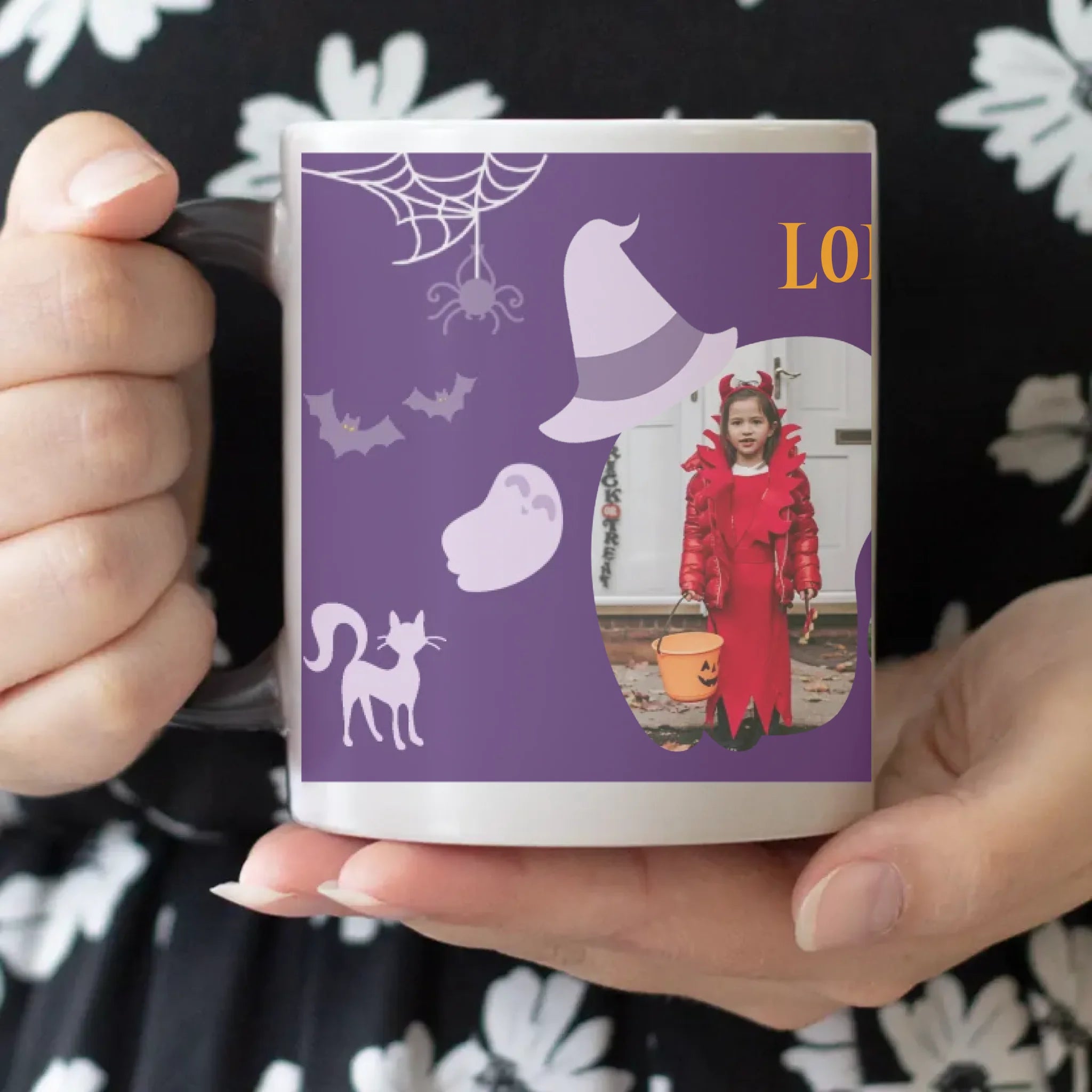 Két képes egyedi neves halloweeni bögre