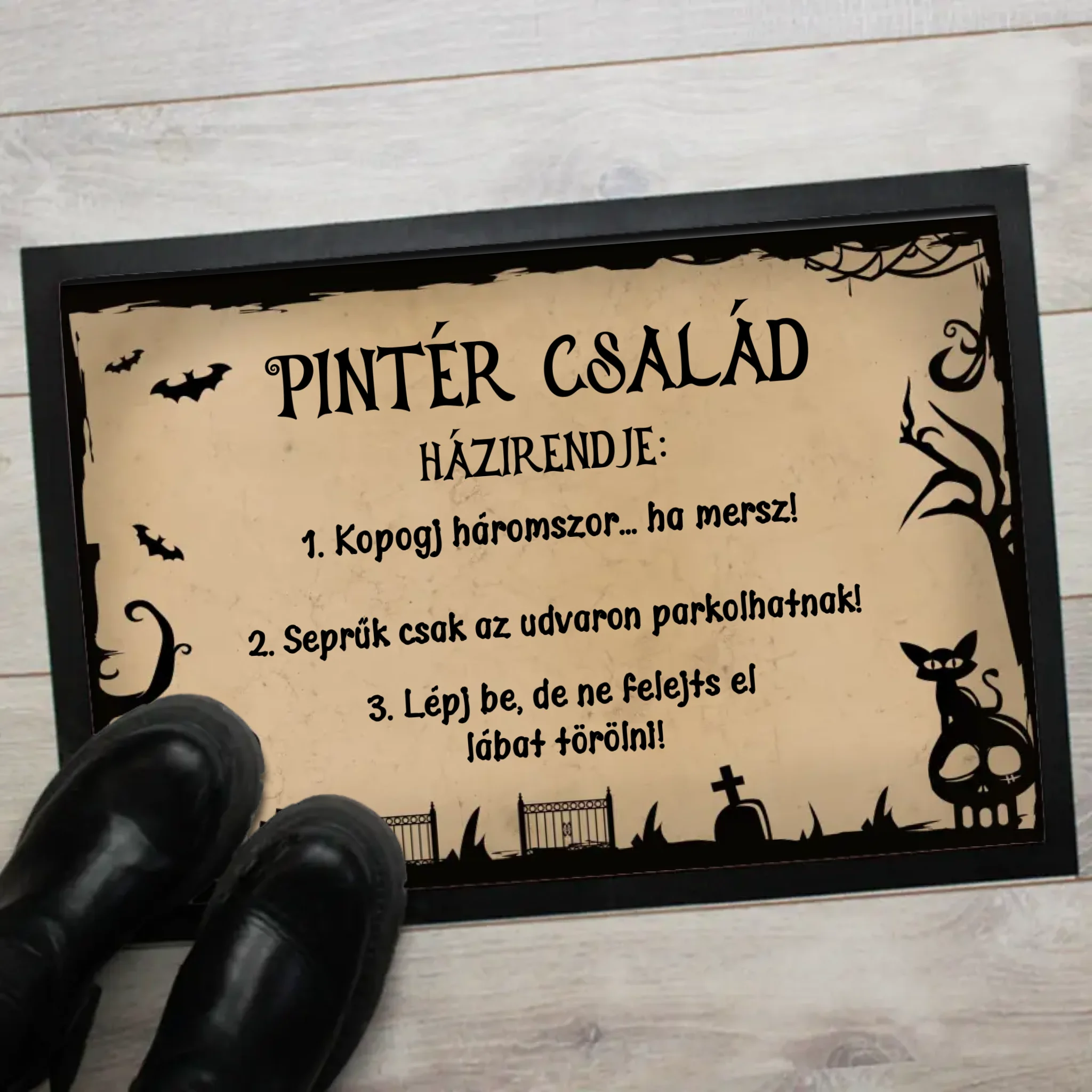 Halloweeni házirend lábtörlő - személyre szabható felirattal