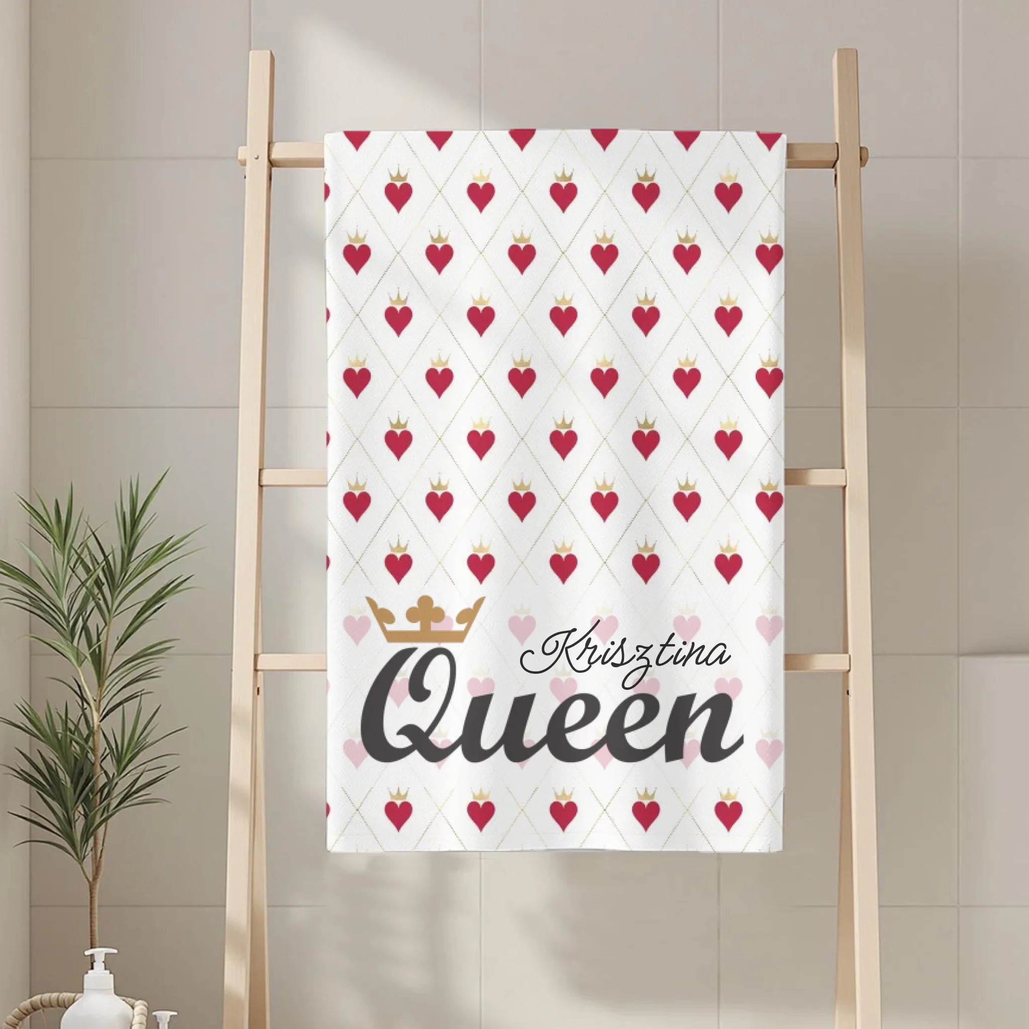 Egyedi neves törölköző Queen felirattal nőknek