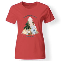 Karácsonyi fenyős női póló egyedi képpel piros