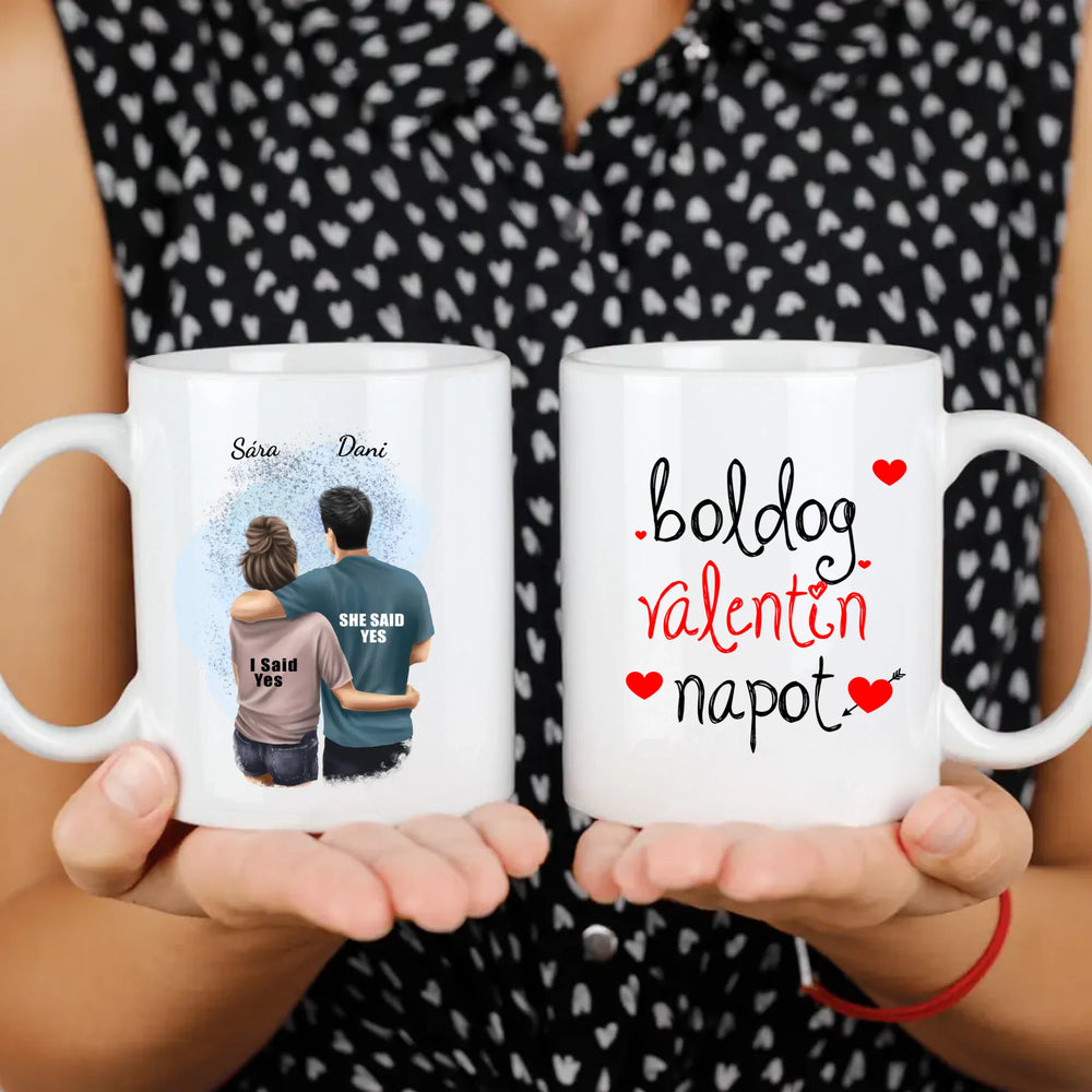 Ölelkezős pár egyedi bögre
