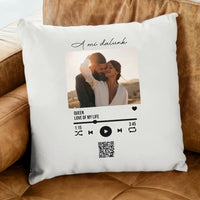 A Mi dalunk - Párna szerkeszthető QR kóddal Valentin napra