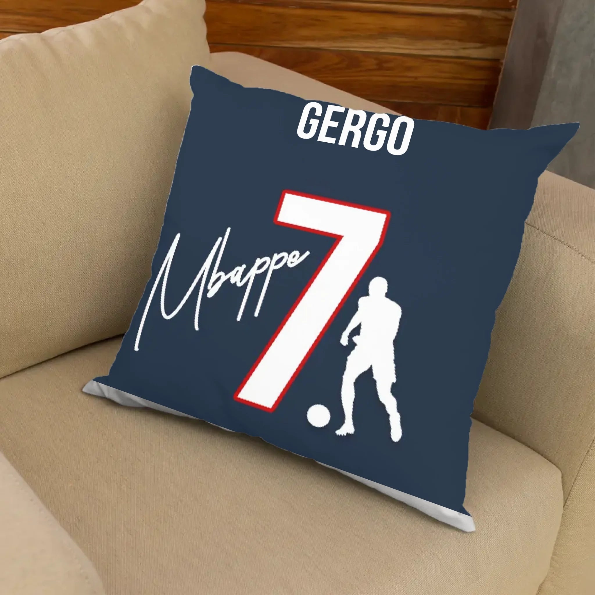 Mbappe telinyomatos FullPrint párna egyedi névvel 