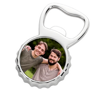 Karácsonyi ajándék barátoknak - sörnyitó hűtőmágnes egyedi képpel