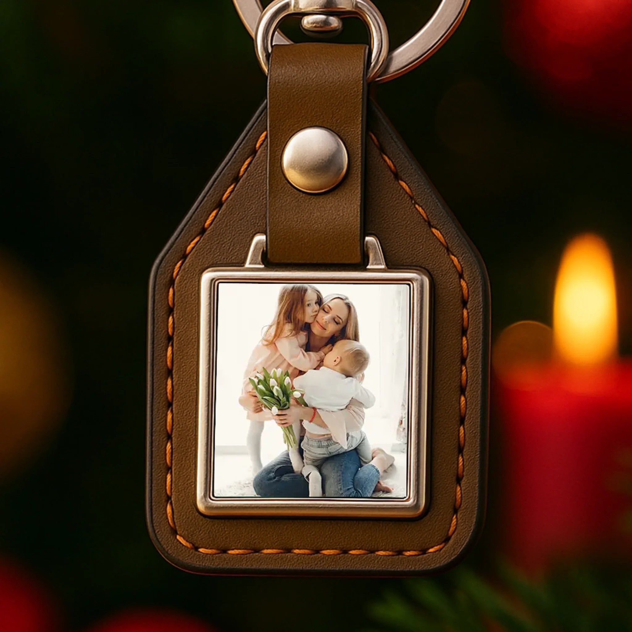 Ajándék karácsonyra anyának egyedi képes kulcstartó bőrháttérrel