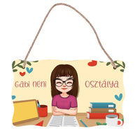 Az óvó/tanárnő osztálya - Személyre szabható cuki karakteres fatábla