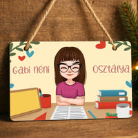 Az óvó/tanárnő osztálya - Személyre szabható cuki karakteres fatábla 